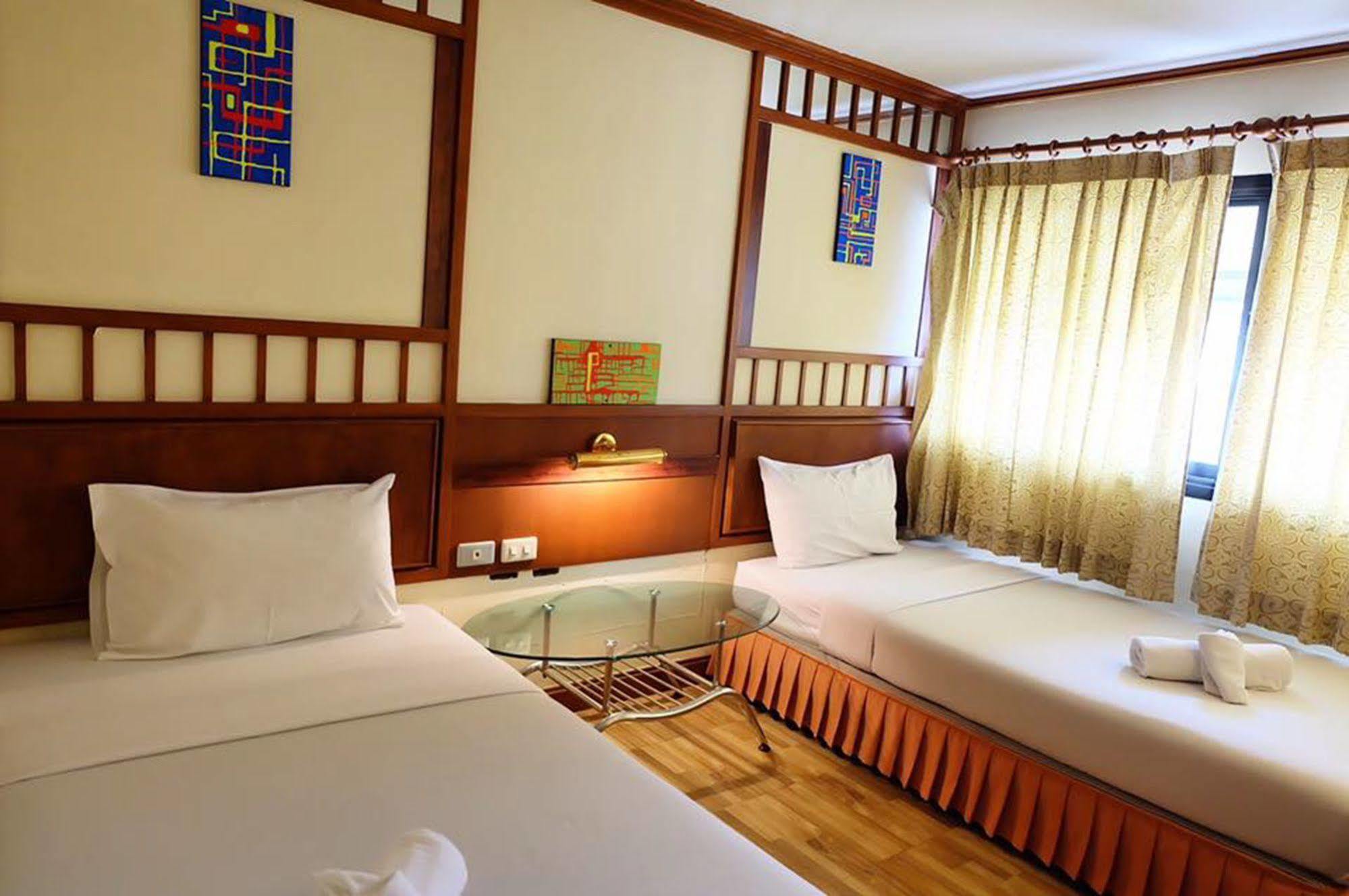 Kaneng Guesthouse HHQ Exterior foto